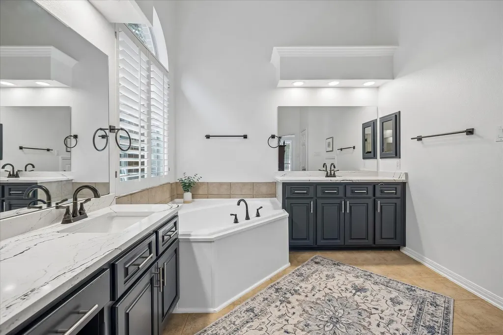 13000 Titus Court Austin TX 78732