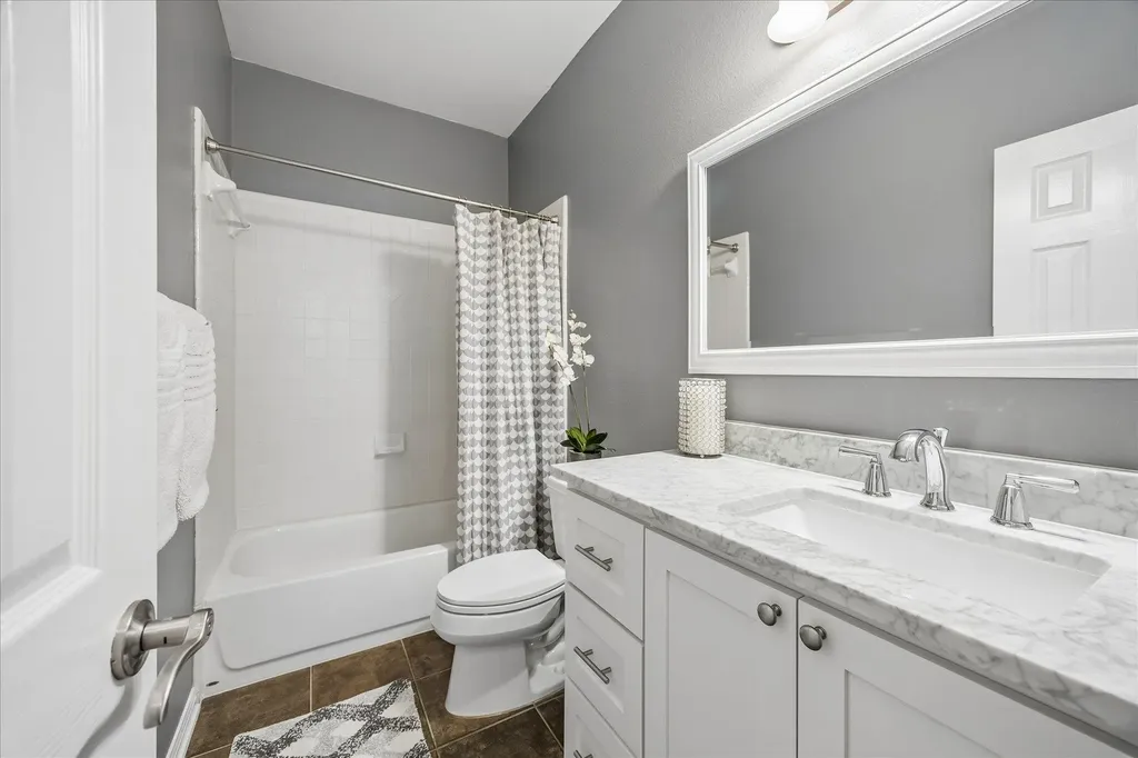 13000 Titus Court Austin TX 78732