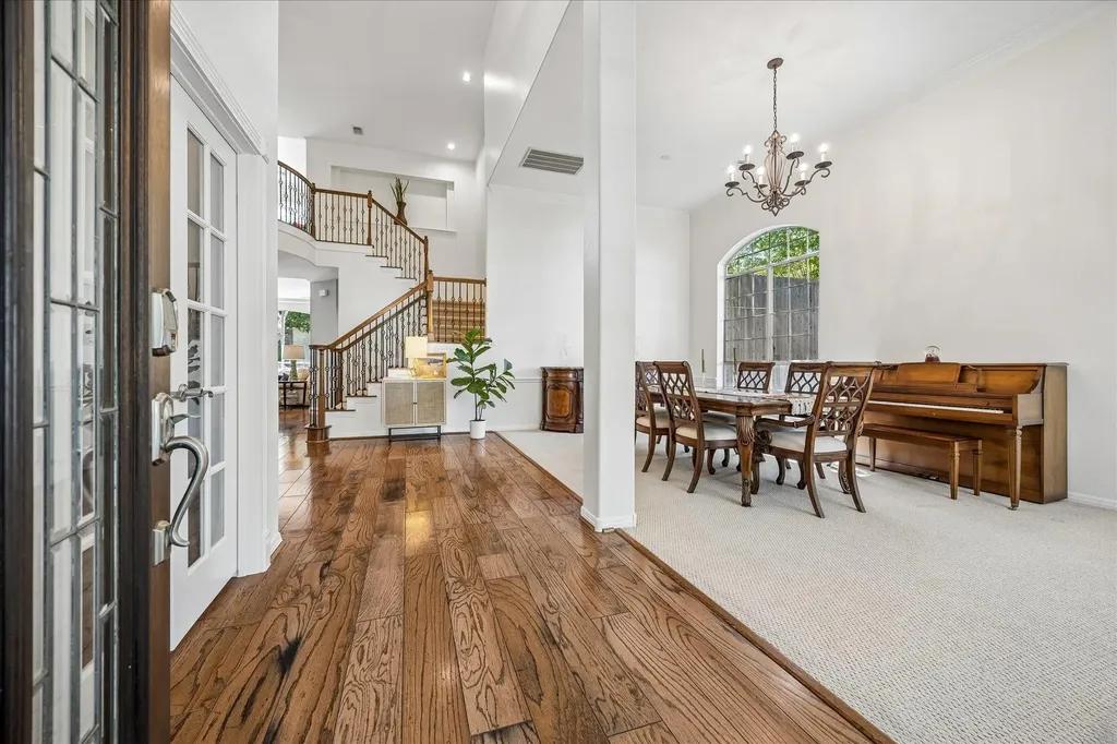 13000 Titus Court Austin TX 78732