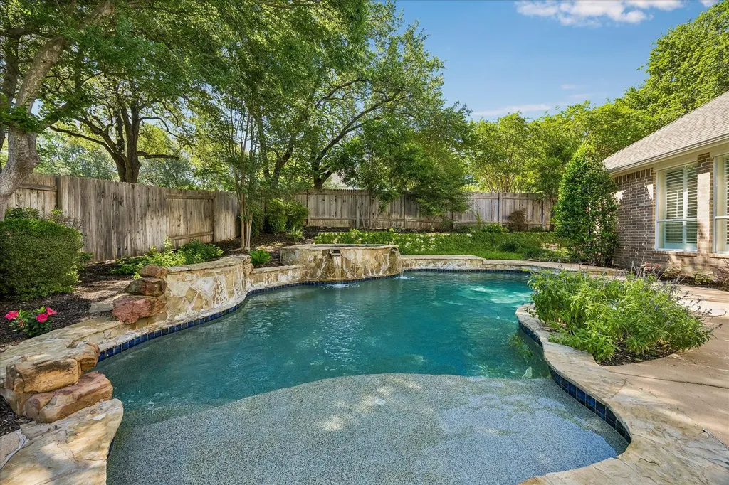 13000 Titus Court Austin TX 78732