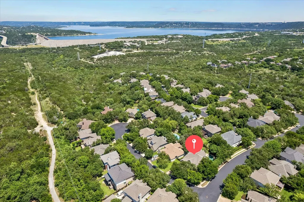 13000 Titus Court Austin TX 78732
