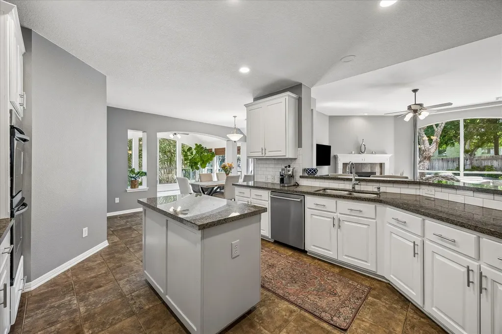 13000 Titus Court Austin TX 78732