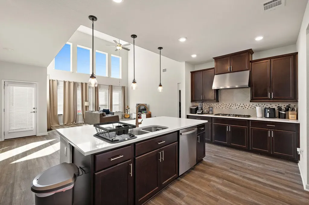 604 Spindrift Lane Leander TX 78641