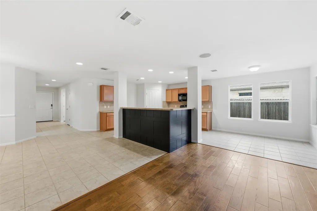 725 Kingfisher Lane Leander TX 78641