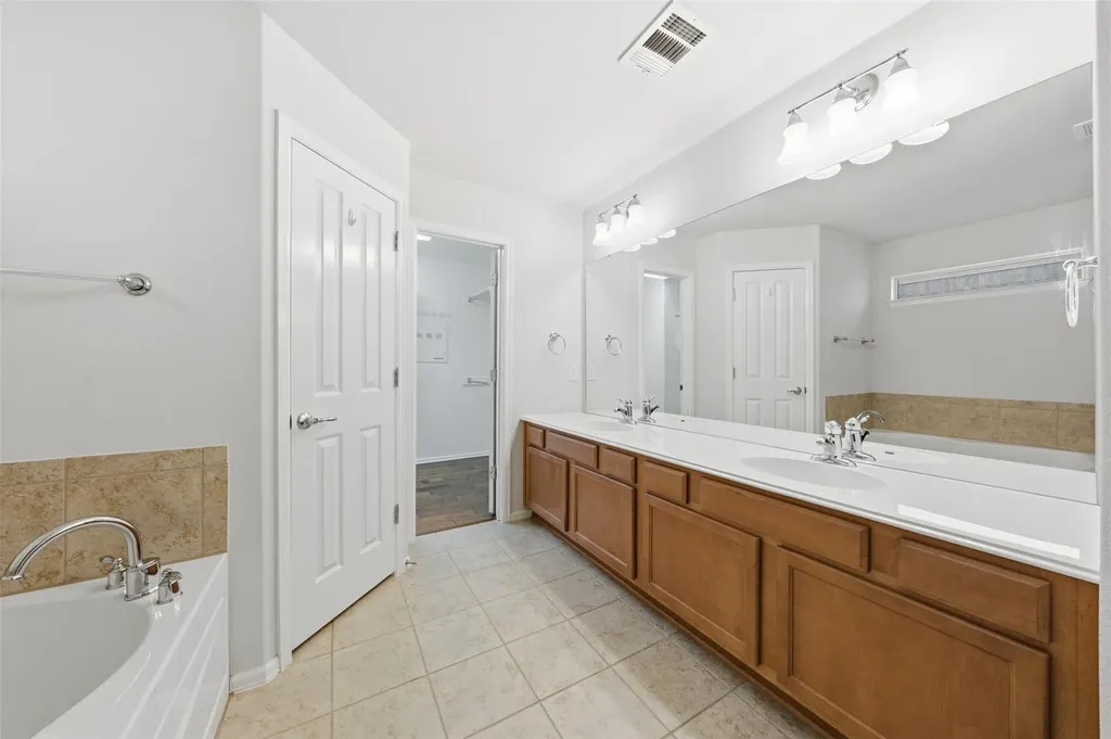 725 Kingfisher Lane Leander TX 78641