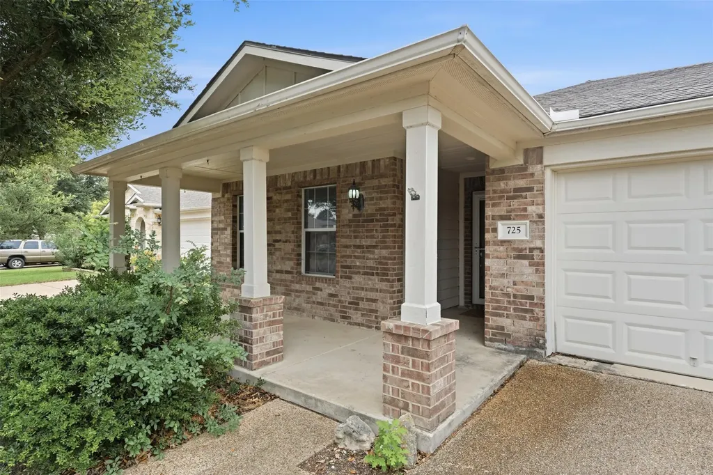 725 Kingfisher Lane Leander TX 78641