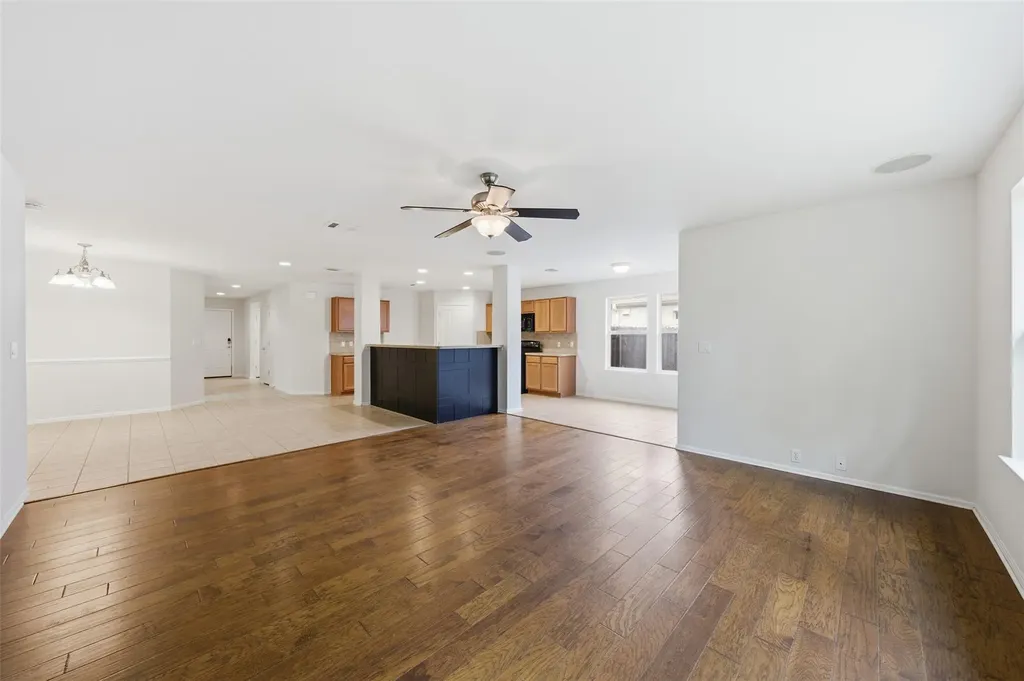 725 Kingfisher Lane Leander TX 78641