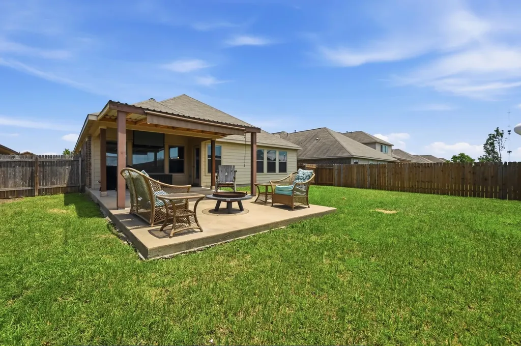 877 Hot Spring Valley Buda TX 78610