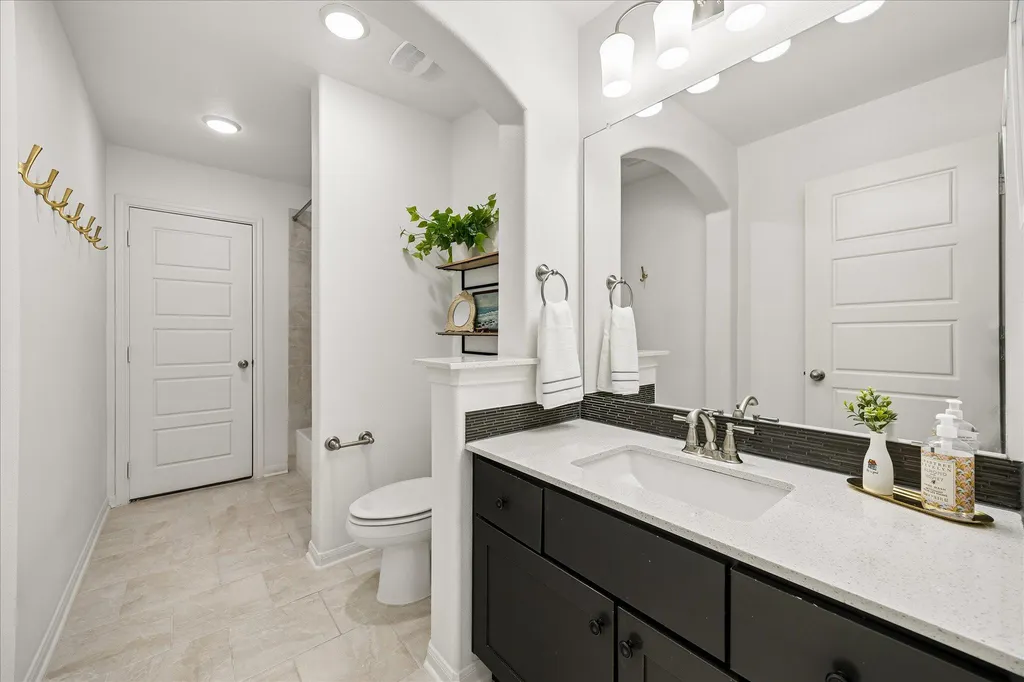 494 Anfield Circle Austin TX 78738