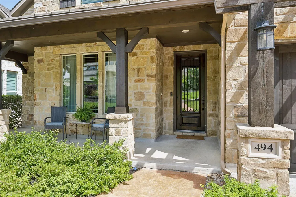 494 Anfield Circle Austin TX 78738