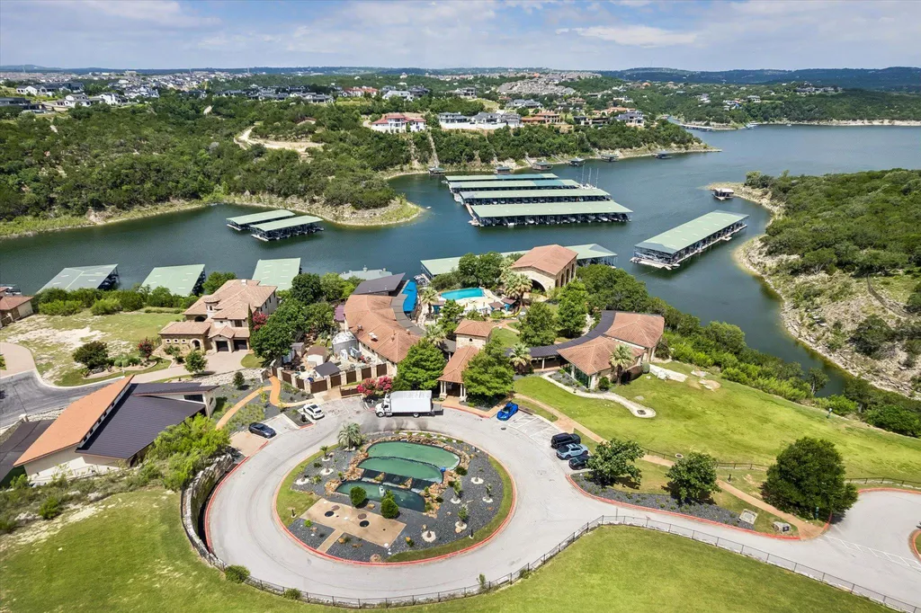 494 Anfield Circle Austin TX 78738