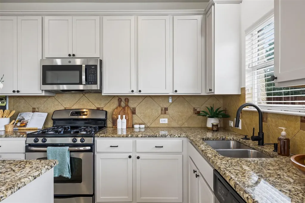 11304 Running Brush Lane Austin TX 78717