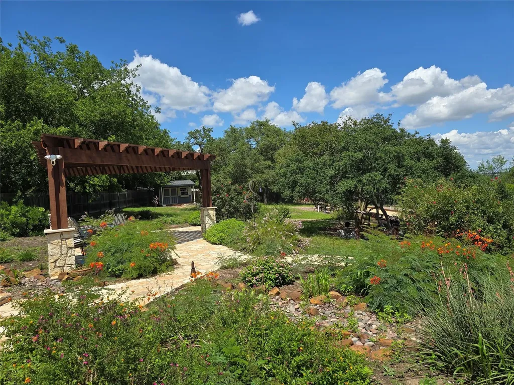 6806 Winterberry Drive Austin TX 78750