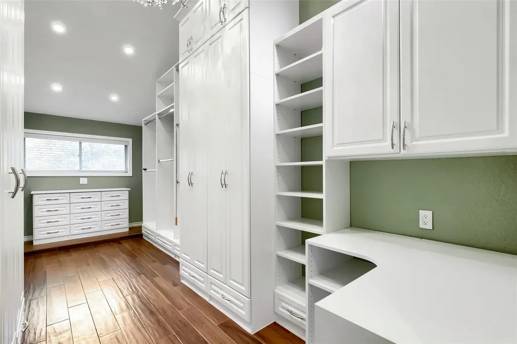 6806 Winterberry Drive Austin TX 78750