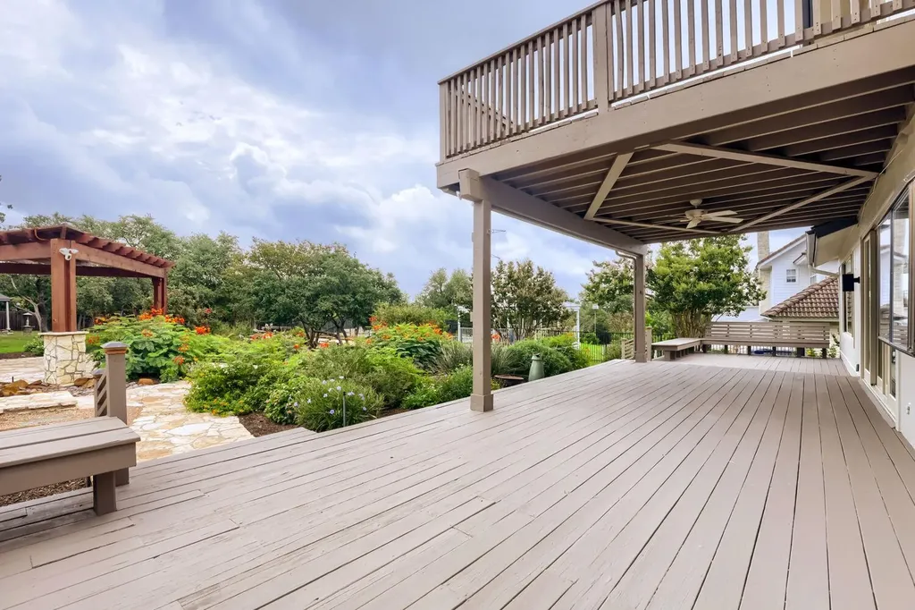 6806 Winterberry Drive Austin TX 78750