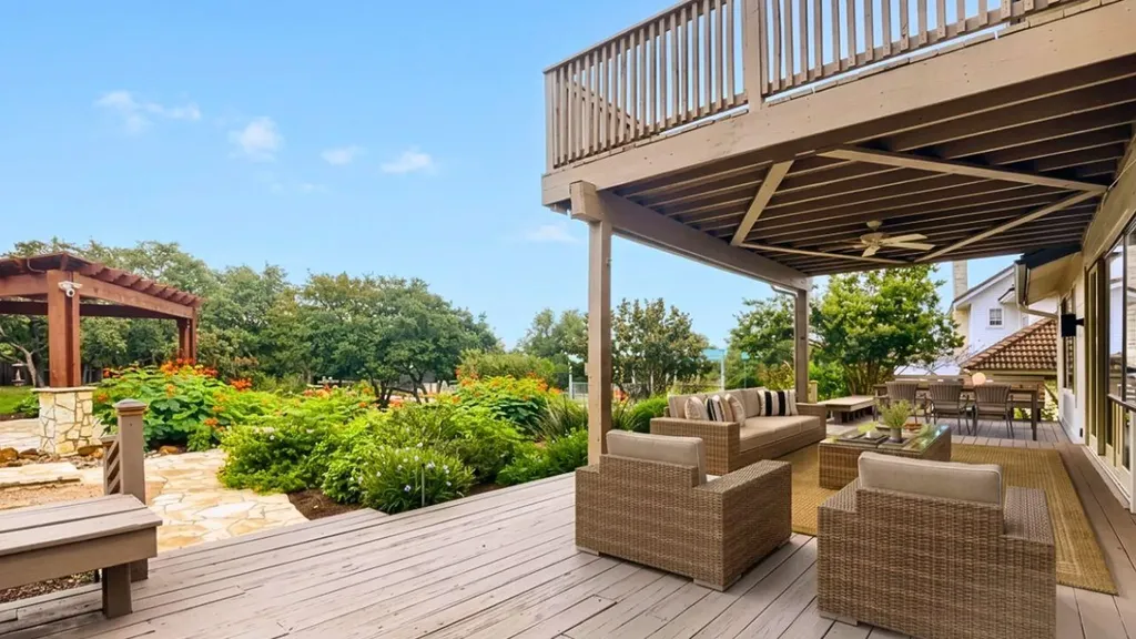 6806 Winterberry Drive Austin TX 78750