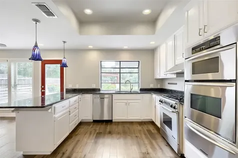 6806 Winterberry Drive Austin TX 78750