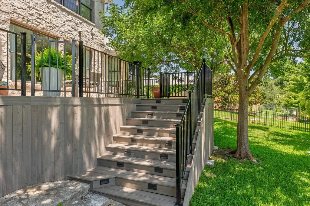 270 Mallet Court Austin TX 78737