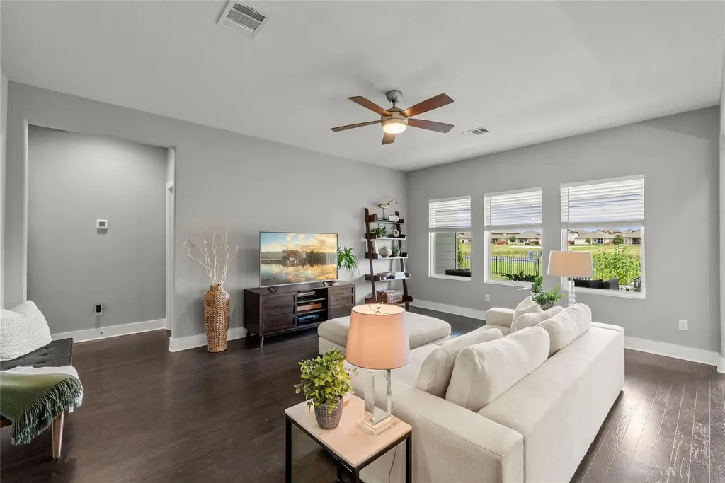 1012 S San Marcos Street Manor TX 78653