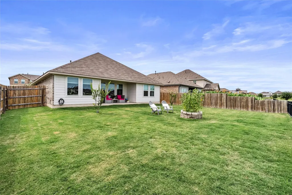 1012 S San Marcos Street Manor TX 78653