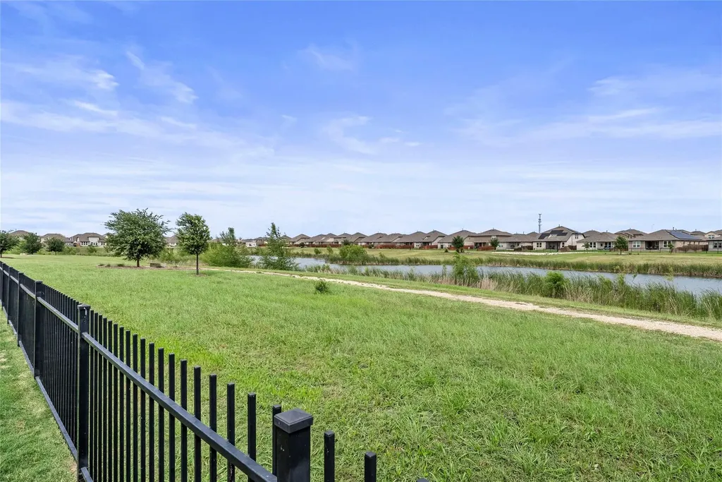 1012 S San Marcos Street Manor TX 78653