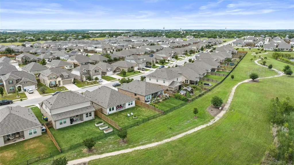 1012 S San Marcos Street Manor TX 78653