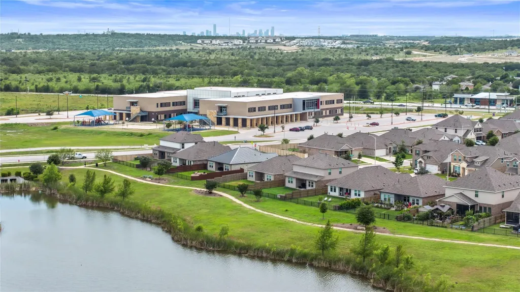 1012 S San Marcos Street Manor TX 78653