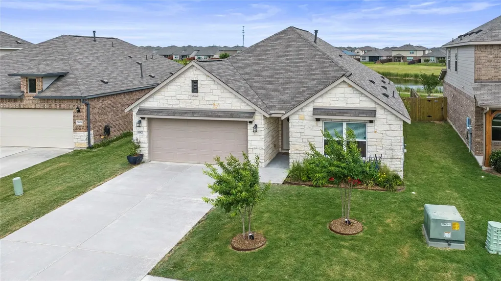 1012 S San Marcos Street Manor TX 78653