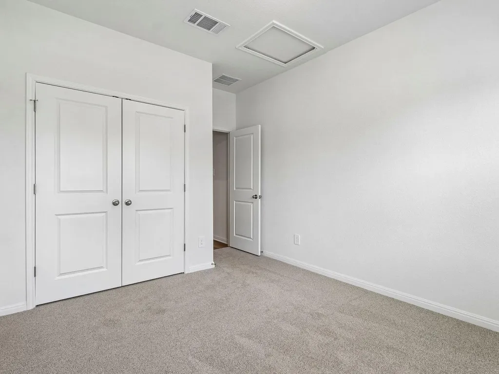 111 Limestone Creek Way Kyle TX 78640