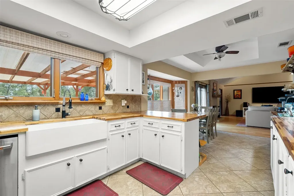 9905 Murmuring Creek Drive Austin TX 78736