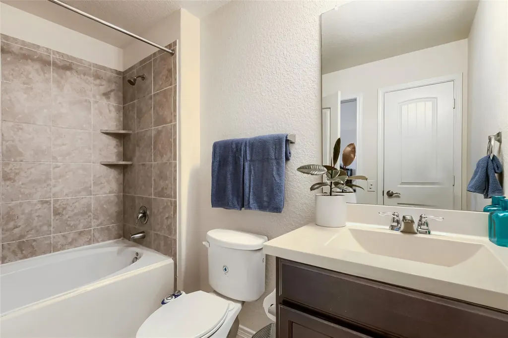 7216 Razors Edge Drive Austin TX 78744