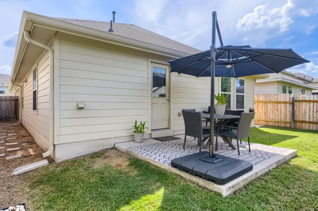 7216 Razors Edge Drive Austin TX 78744