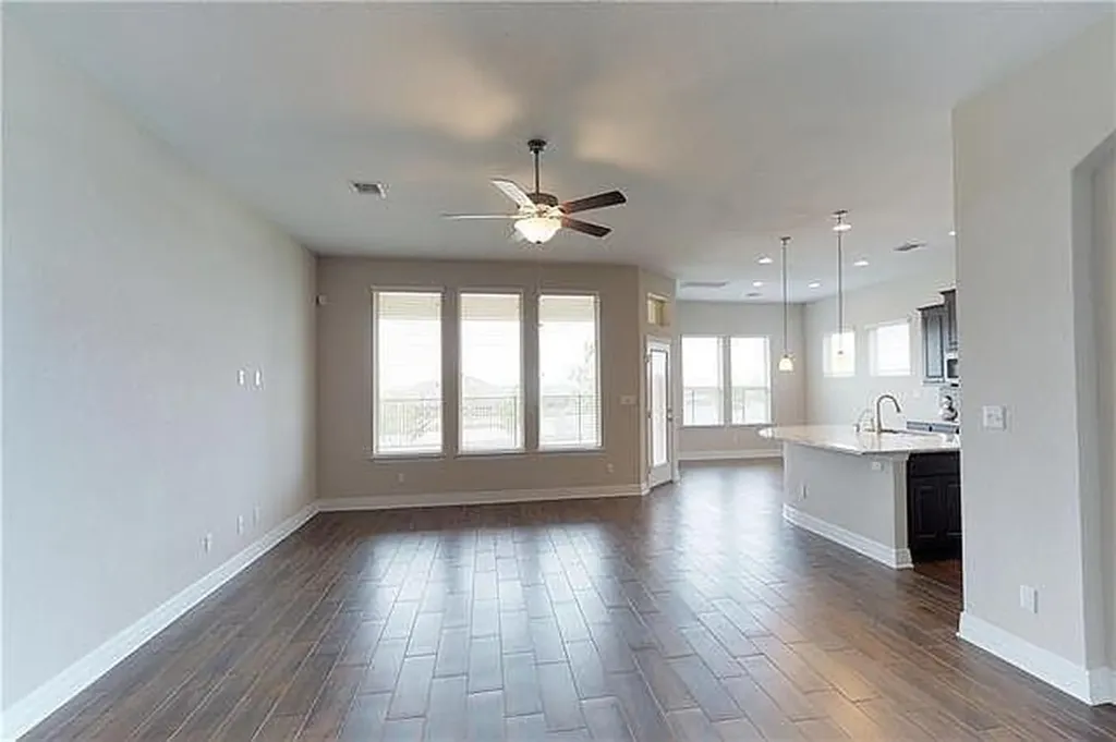 409 Betony Loop Buda TX 78610
