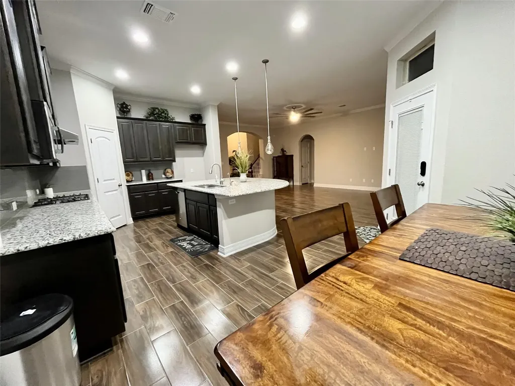 409 Betony Loop Buda TX 78610