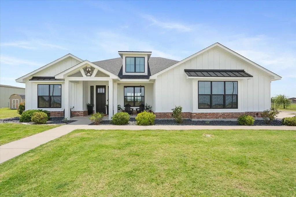 16649 Sypert School Road Holland TX 76534