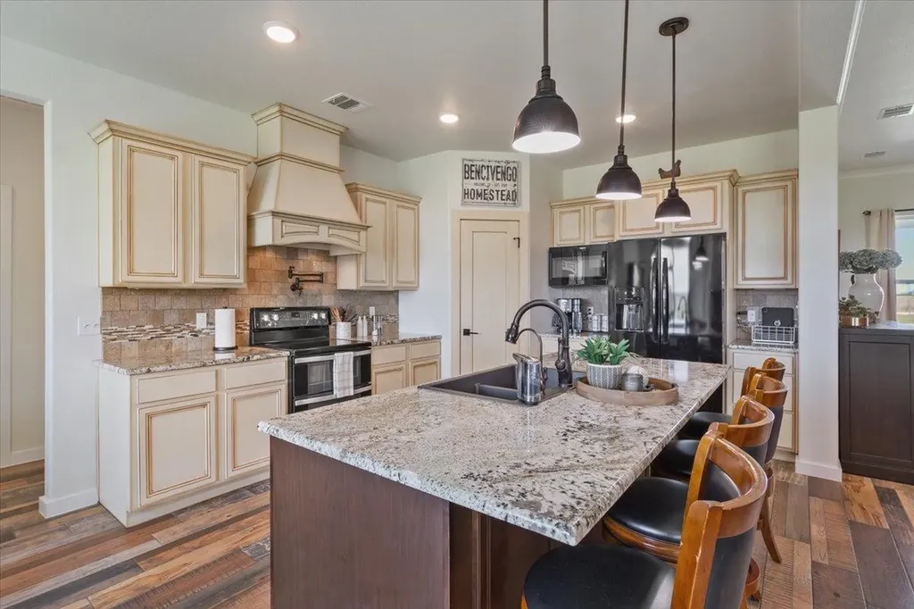 16649 Sypert School Road Holland TX 76534