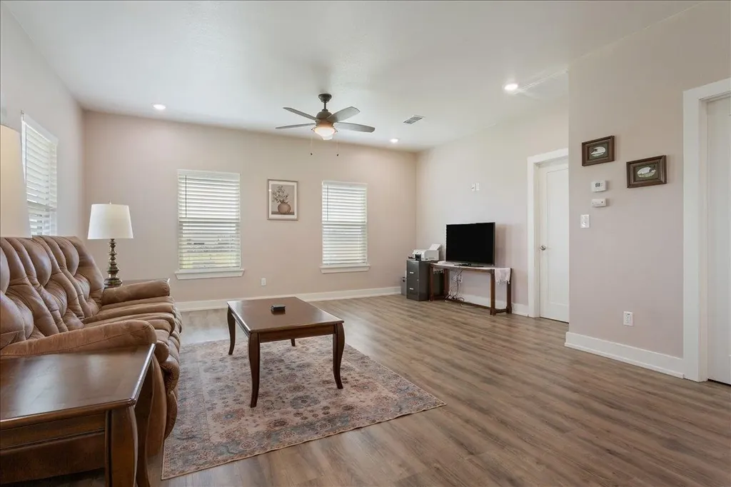 16649 Sypert School Road Holland TX 76534