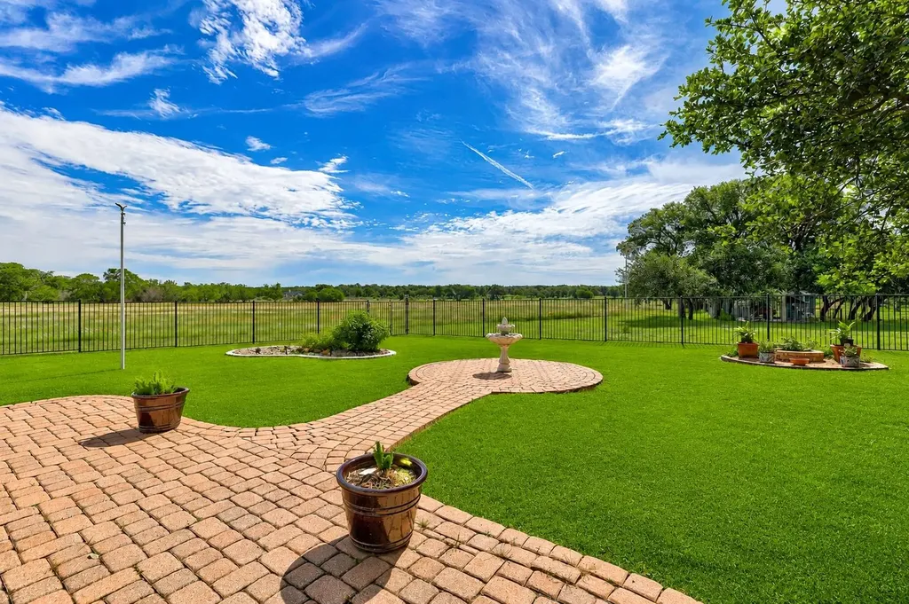1950 County Road 245 Georgetown TX 78633