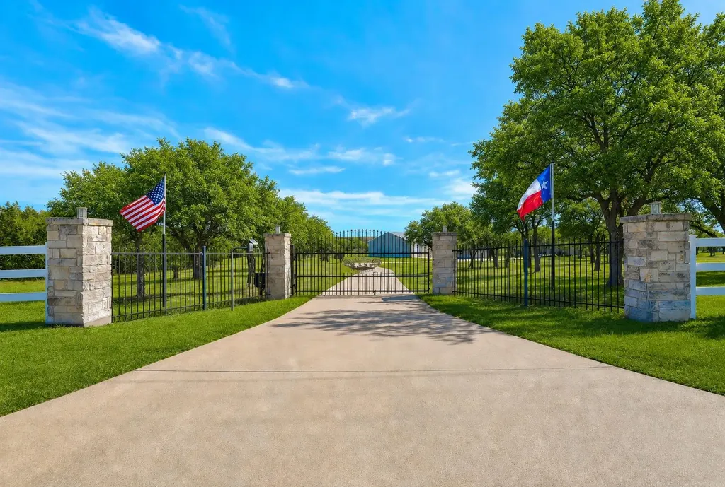 1950 County Road 245 Georgetown TX 78633