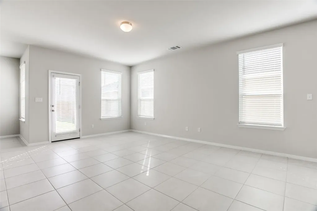 140 Living Reef Drive Maxwell TX 78656