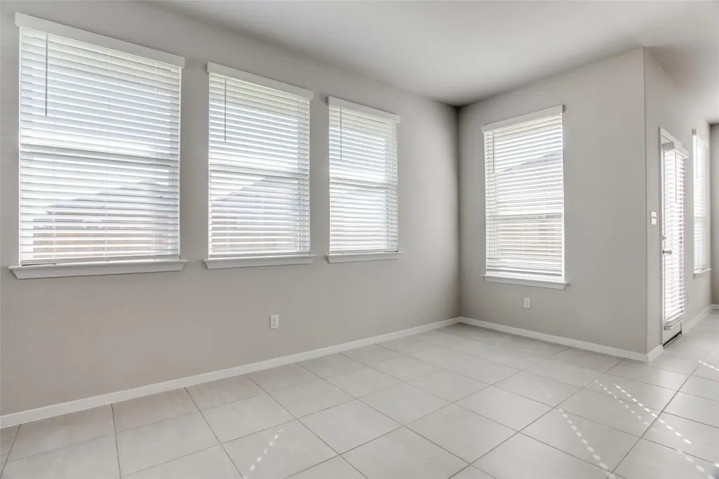 140 Living Reef Drive Maxwell TX 78656