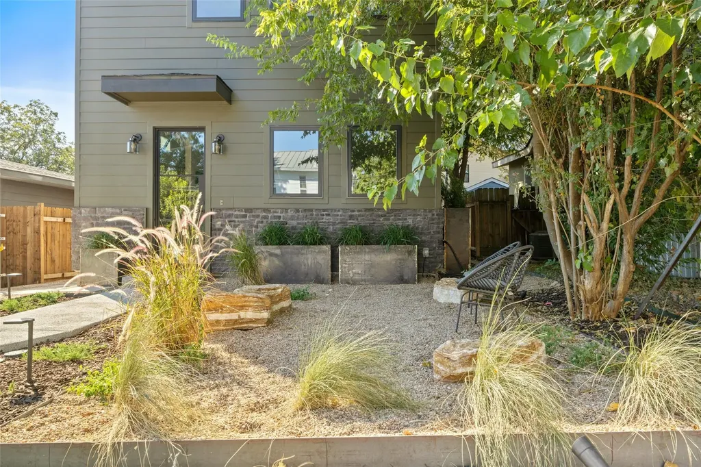 2305 E 21st Street Austin TX 78722