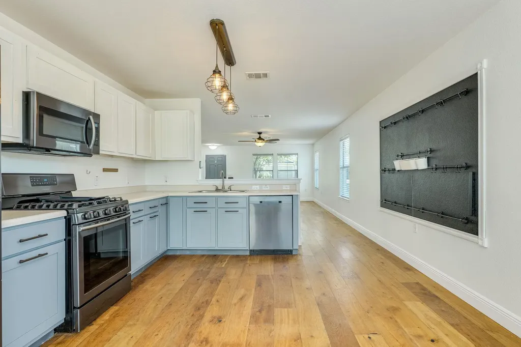 18416 Belfry Pass Manor TX 78653