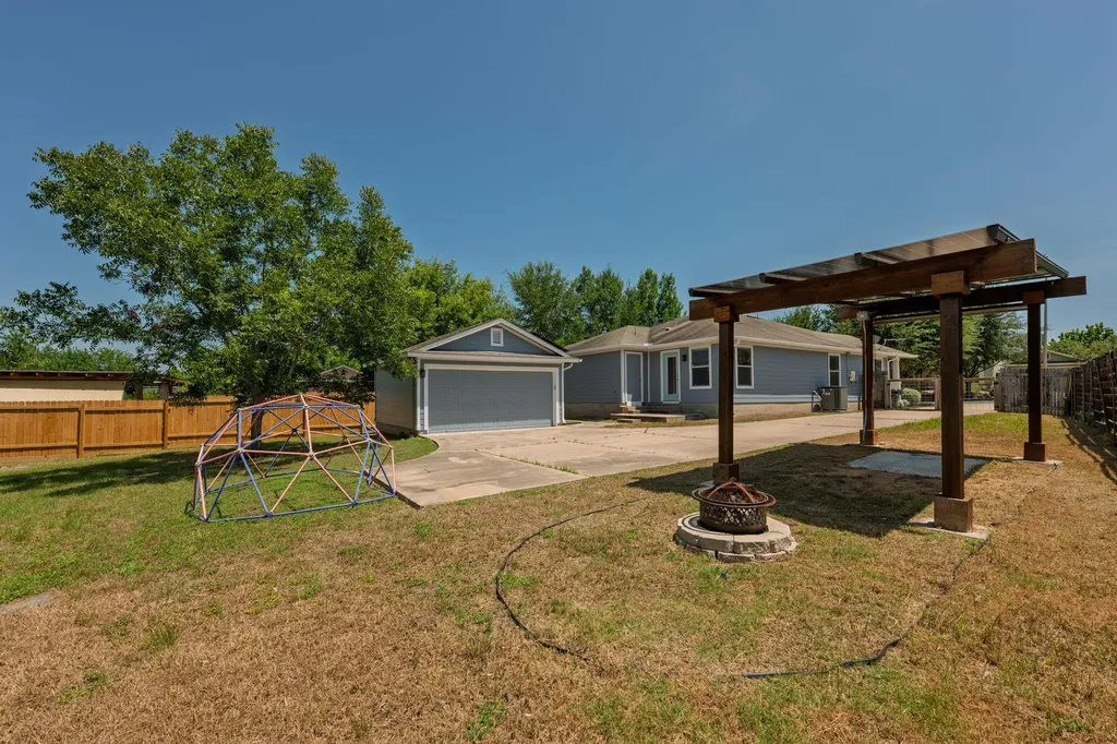 18416 Belfry Pass Manor TX 78653