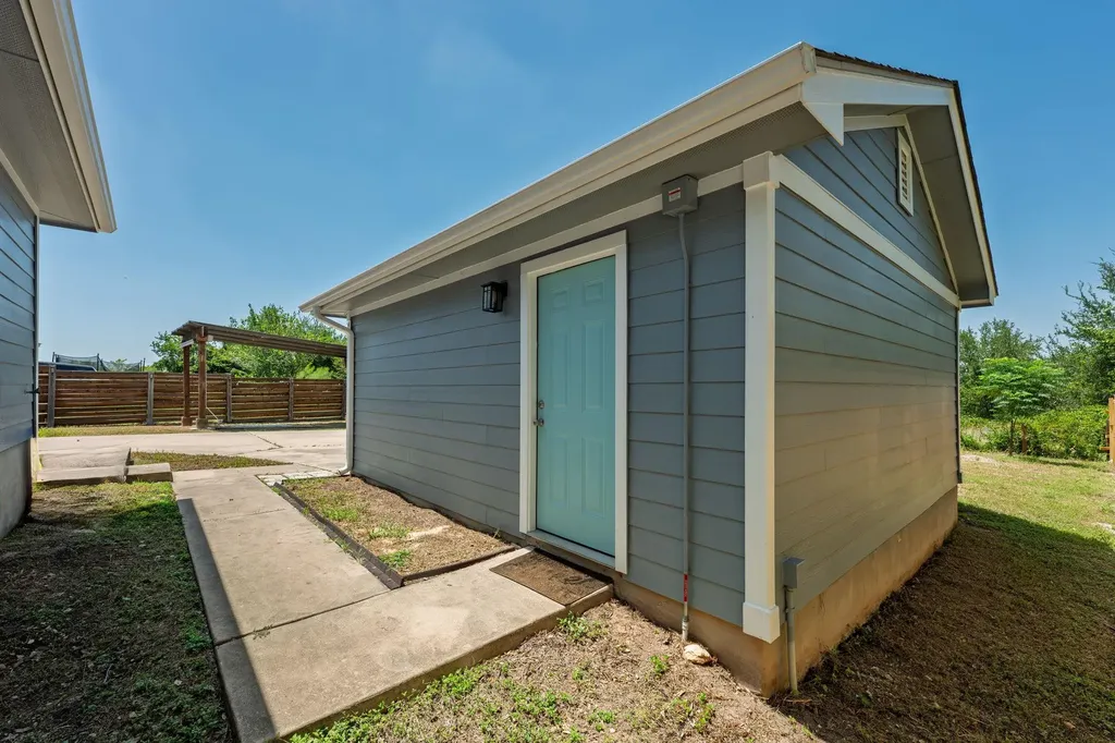 18416 Belfry Pass Manor TX 78653