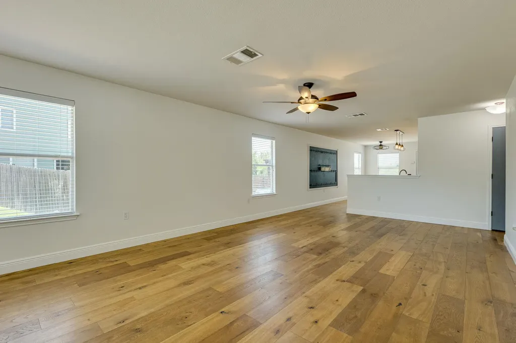18416 Belfry Pass Manor TX 78653