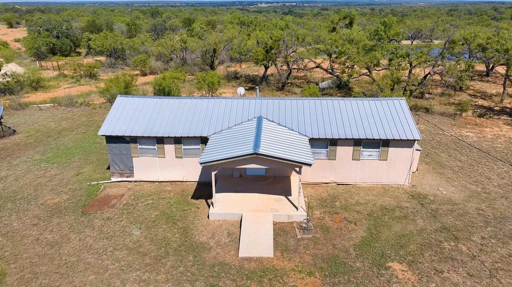 567 County Road 241 Rochelle TX 76872