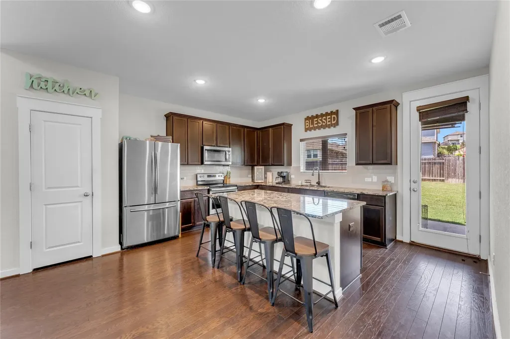 8002 Autumn Moor Bend Lago Vista TX 78645