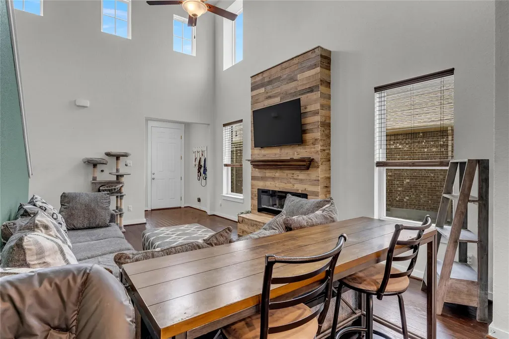 8002 Autumn Moor Bend Lago Vista TX 78645