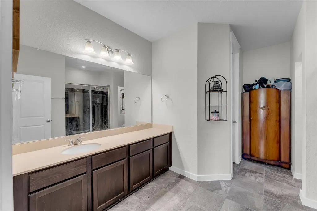 8002 Autumn Moor Bend Lago Vista TX 78645